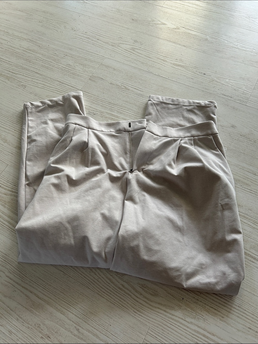 Vuori elevation ankle trouser size medium - Picture 3 of 5